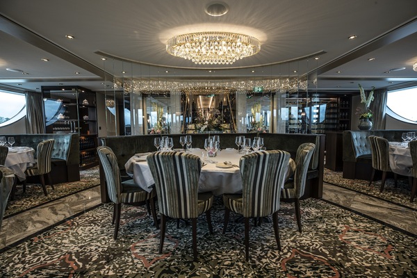 Riviera Travel, MS William Wordsworth, Restaurant 1.jpg